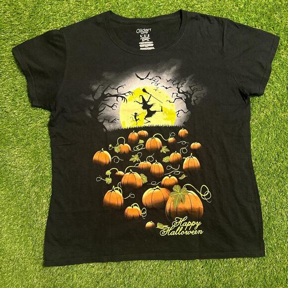 Vintage Happy Halloween Graphic T - Picture 1 of 4